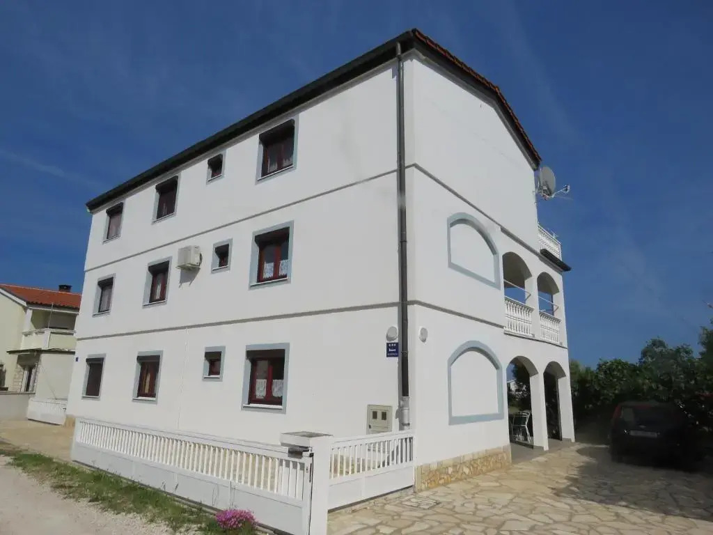 Gogo Apartmani br.6
