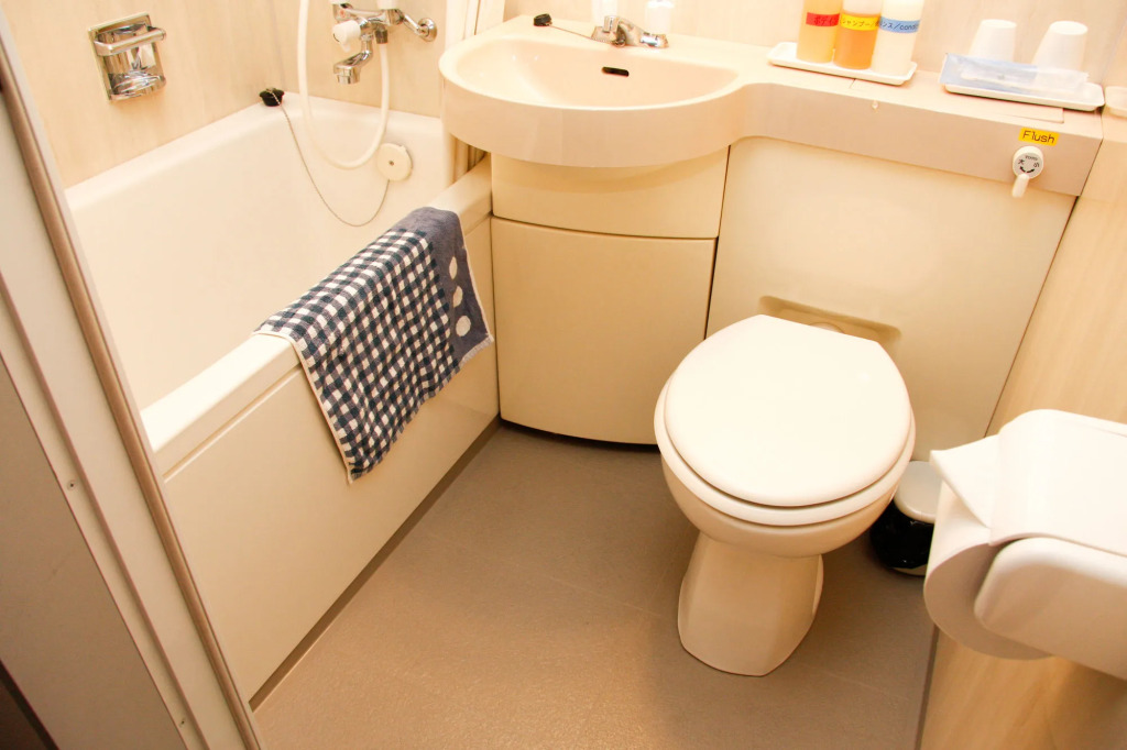 Shin-Osaka Youth Hostel