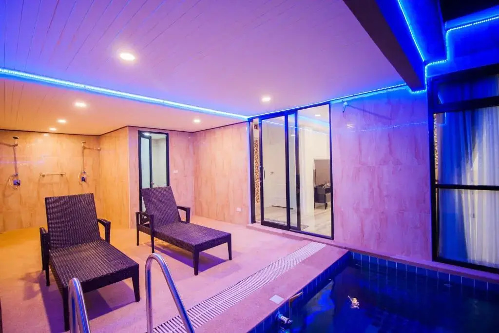 Top Pool Villa Pattaya