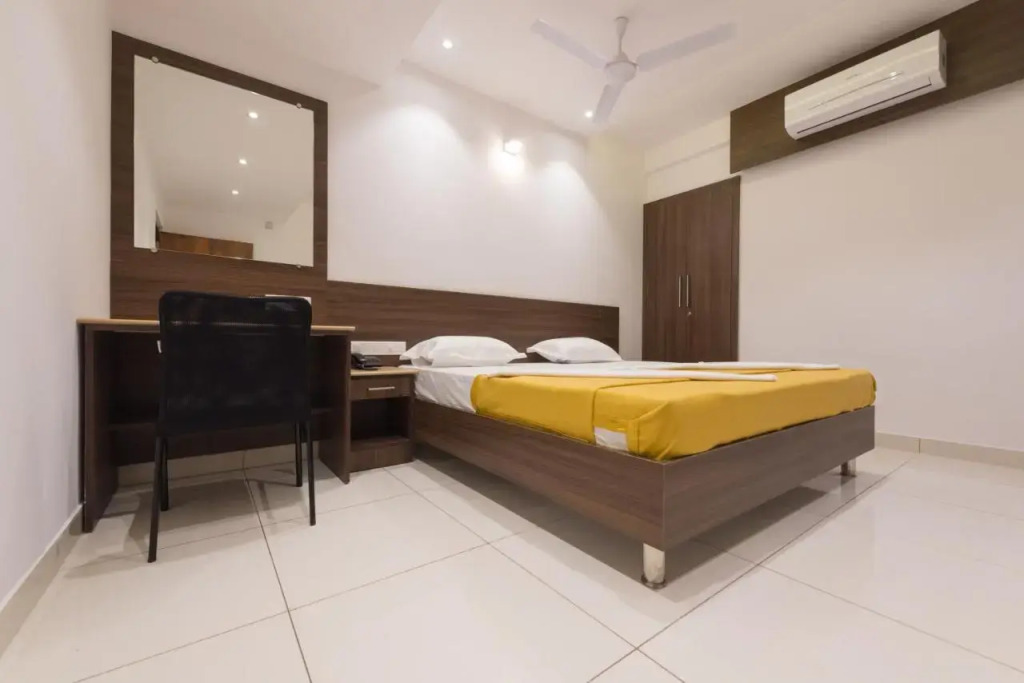 Hotel Karuna Residency