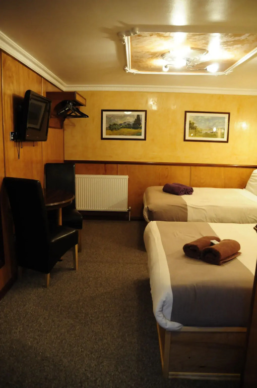 Cricklewood Lodge Hotel