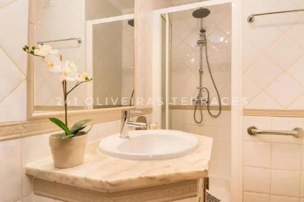 241 Oliveiras Terraces