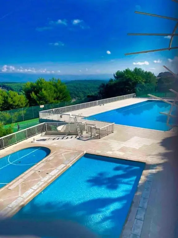 Studio in Mougins 15mn drive to Cannes