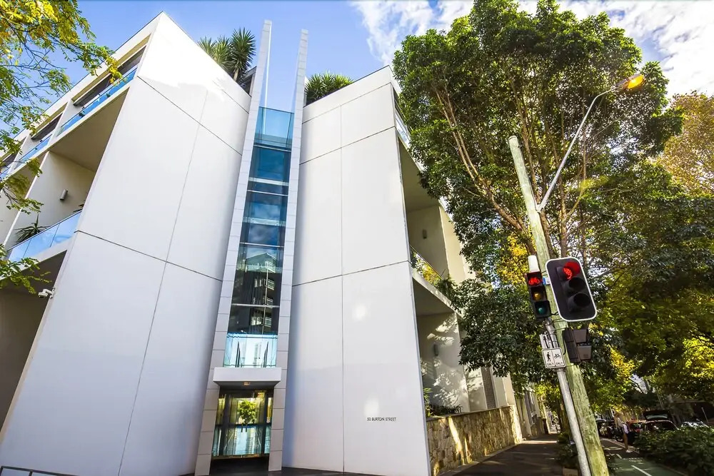Two Storey Lux Apartment Near CBD