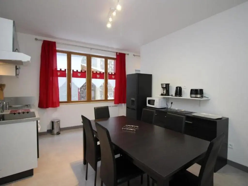 Appartement Mont-Dore, 3 pièces, 7 personnes - FR-1-608-49