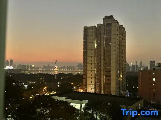 Xiaohuajia Homestay (Wuhan Zhongbei Road Chuhehan Street)