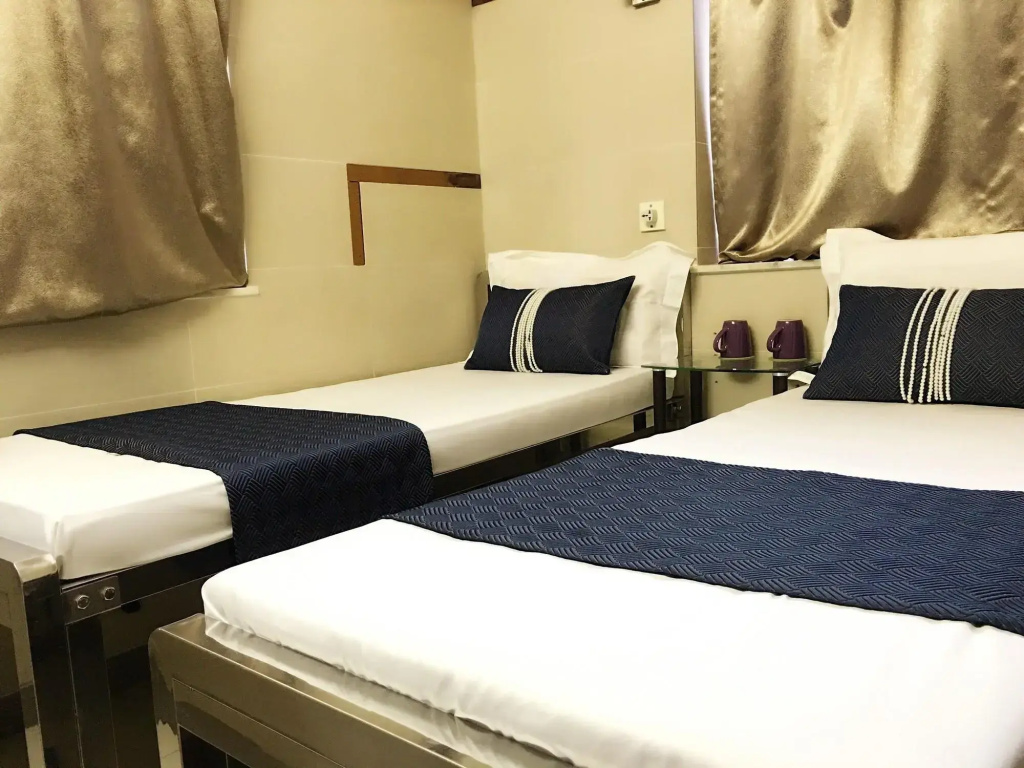 Paris Guest House, 10 E4