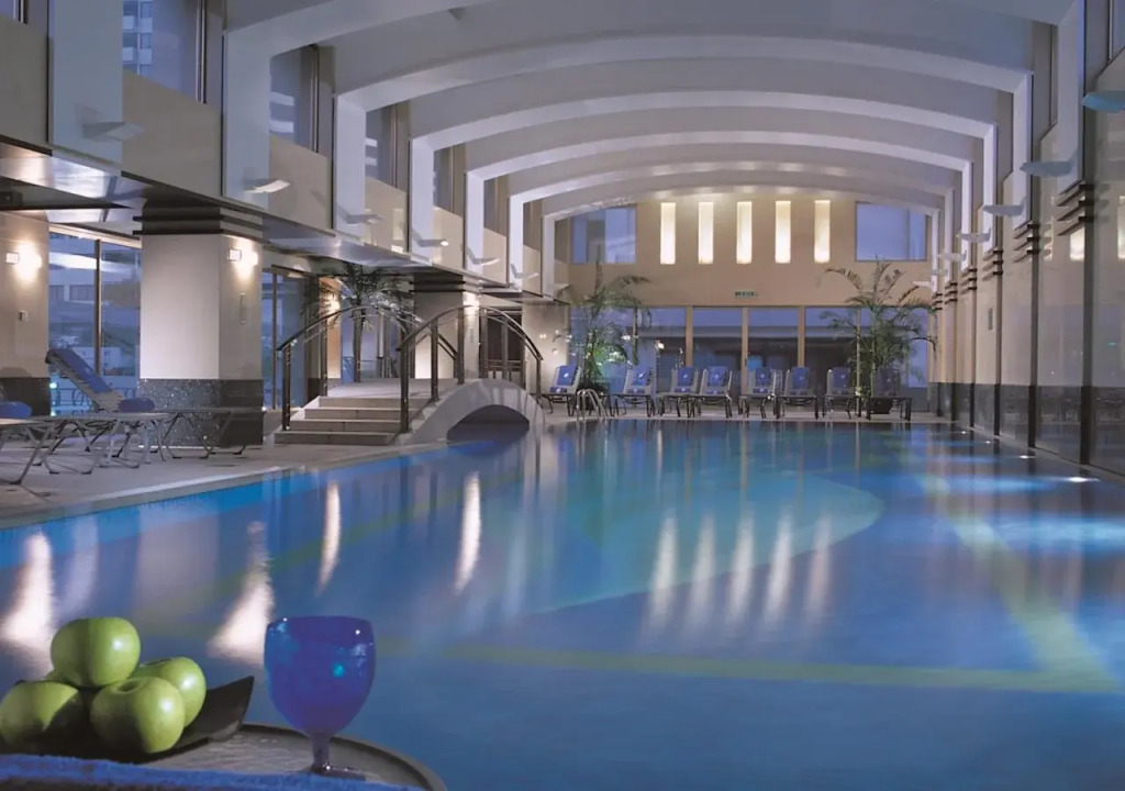 Shanghai Centre Serviced Apartment