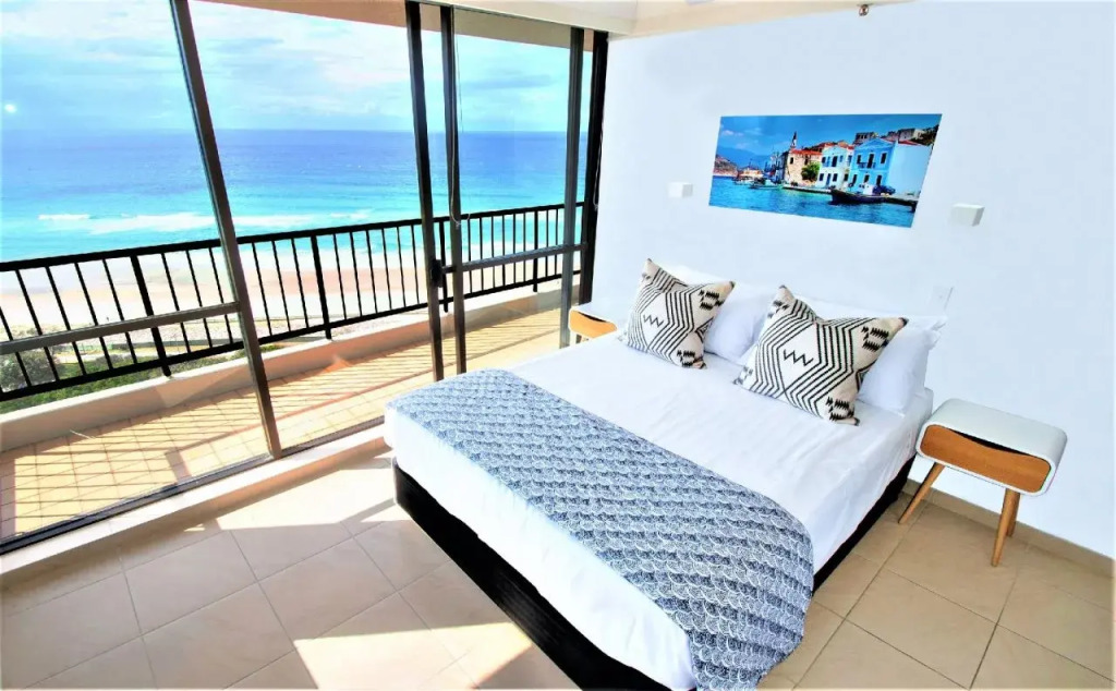 Capricorn One Beachside Holiday Apartments - Official