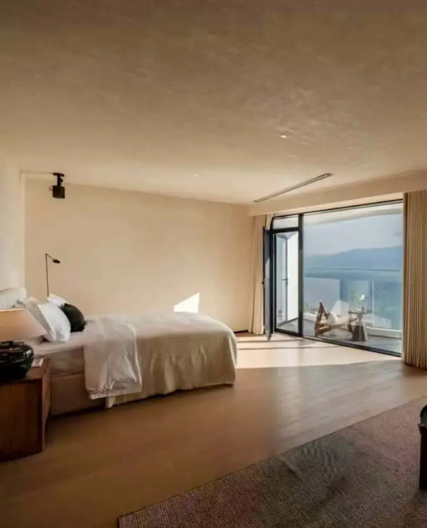 YS Seaview Hotel