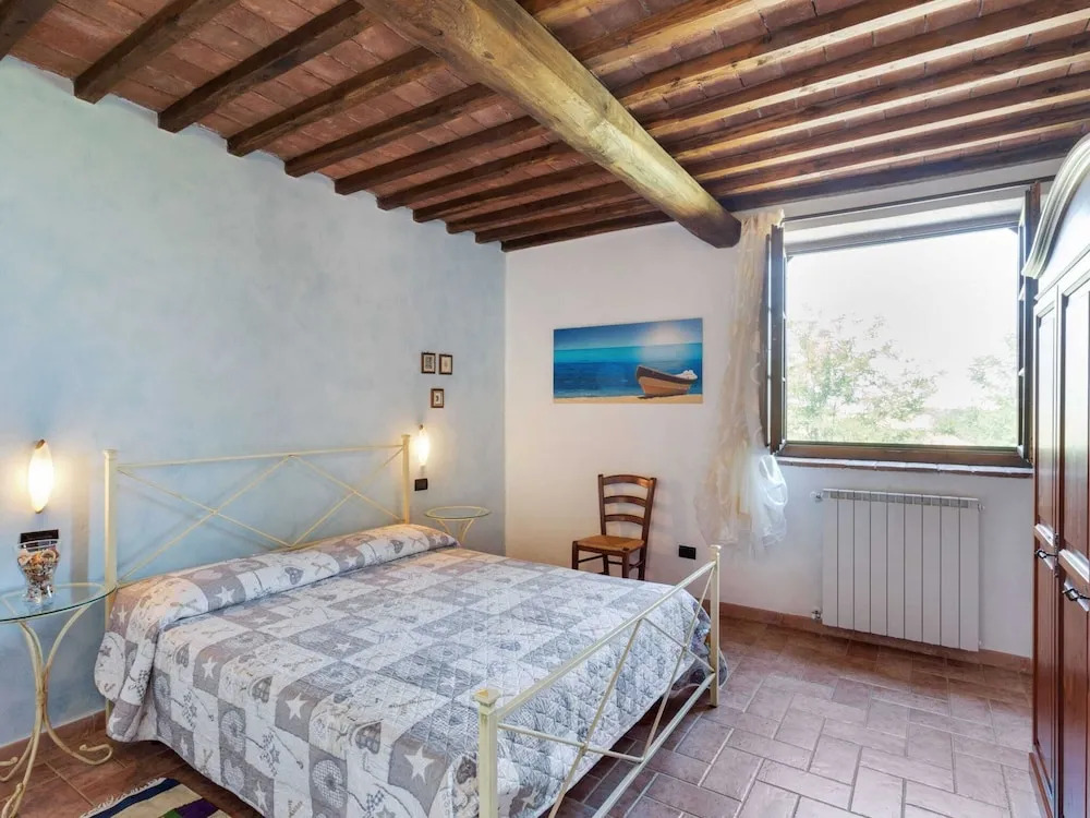 Lavish Holiday Home in Volterra with Pool