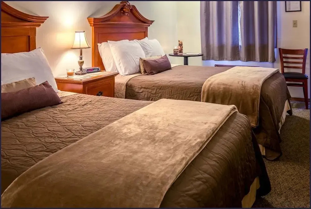 Shady Acre Inn and Suites