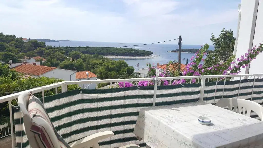 Apartment Bajuti