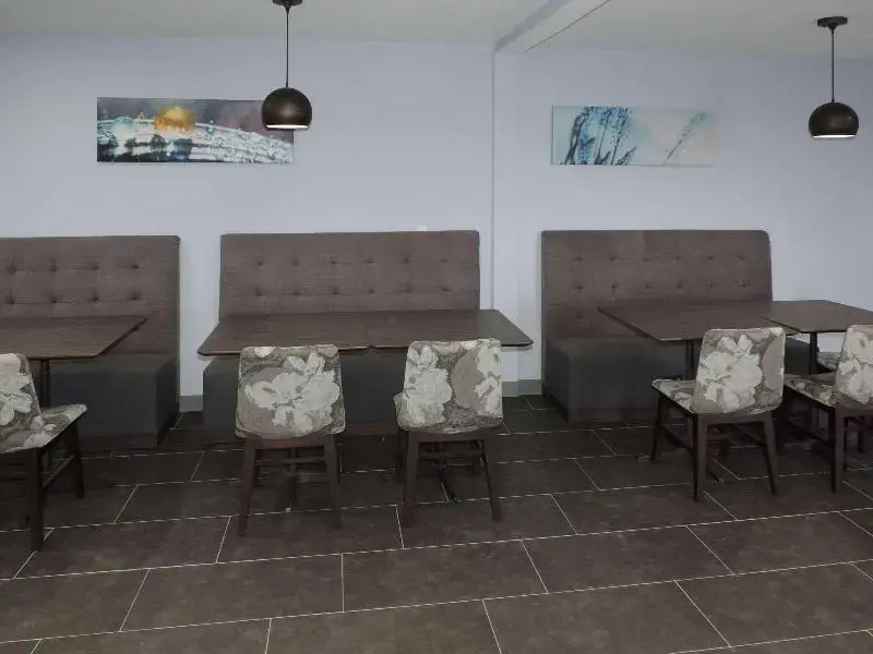 Rodeway Inn and Suites
