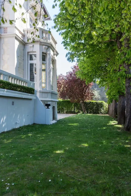 Villa 81