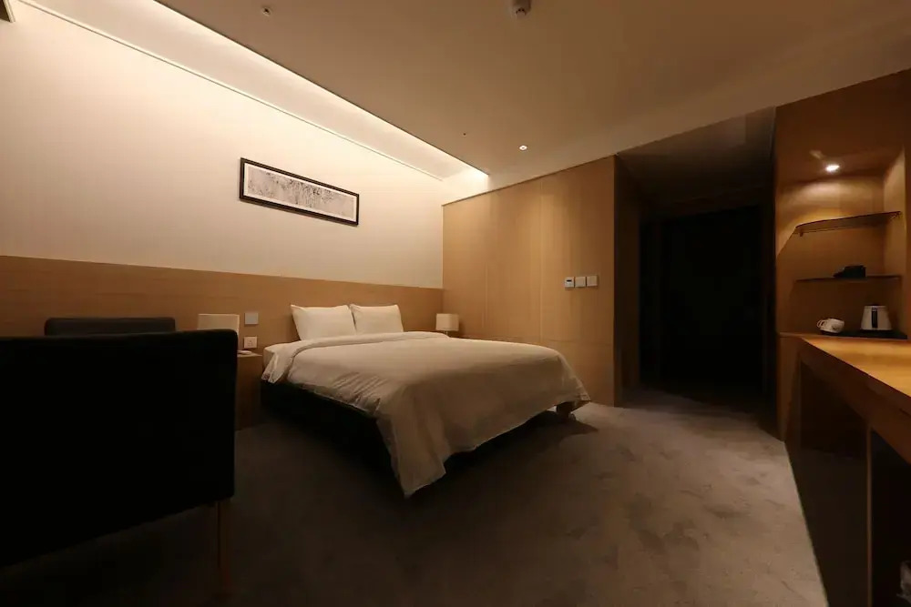 Osong H Hotel Sejong City