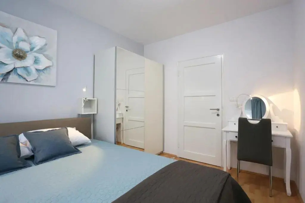 Apartment More 22