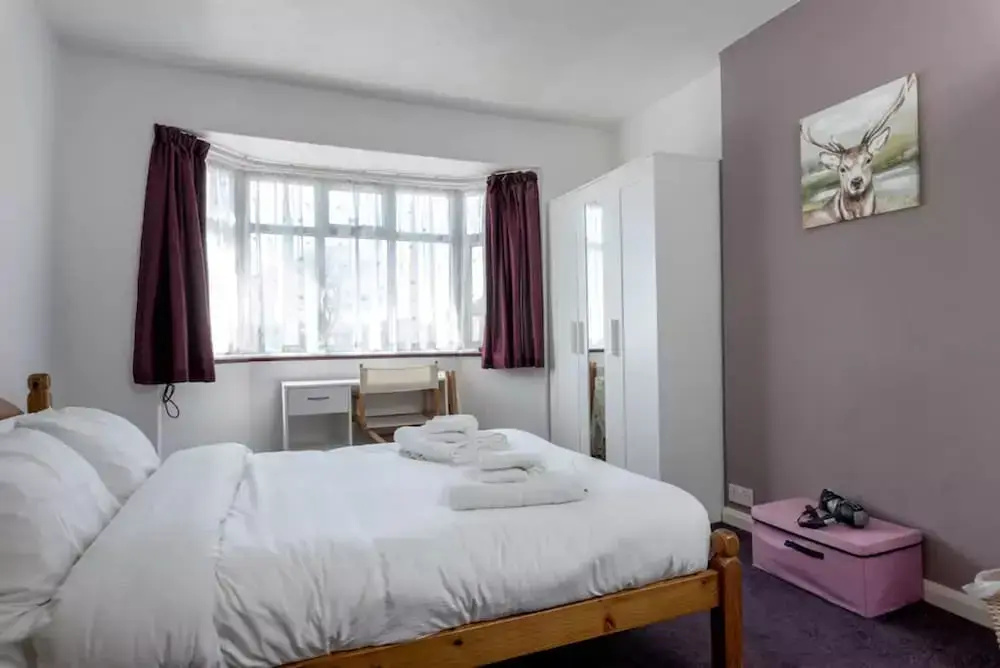 3 Bedroom House In Brighton With Garden