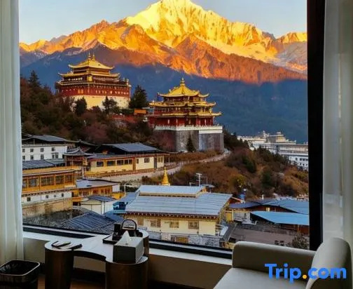 Snow Oxygen Cloud Villa | 360° Panorama Temple View Hotel (Songzanlin Temple)