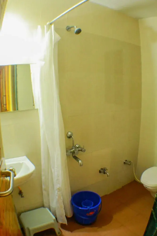 OYO 13328 Rainwood Residency