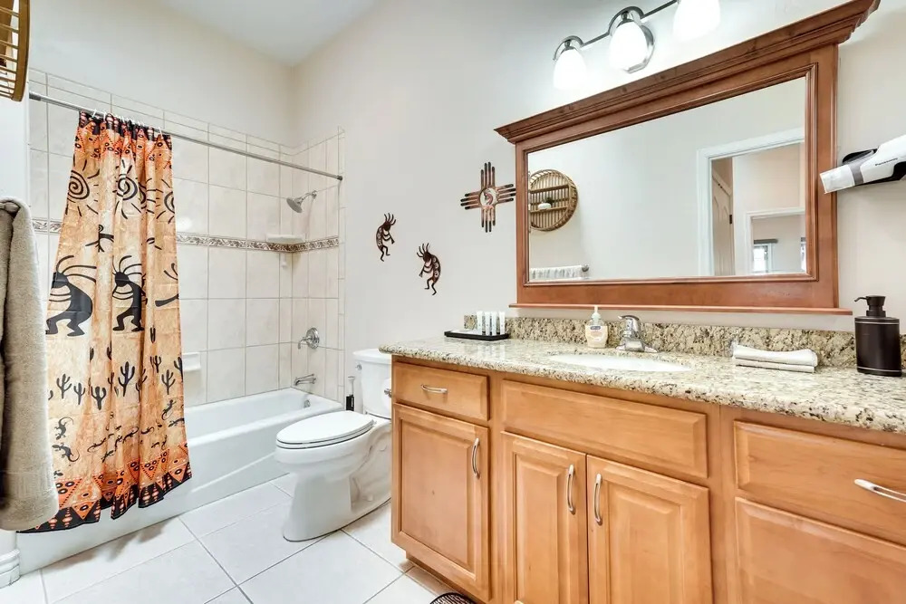Lake Havasu City Escape w/ Pool, Patio & Grill!