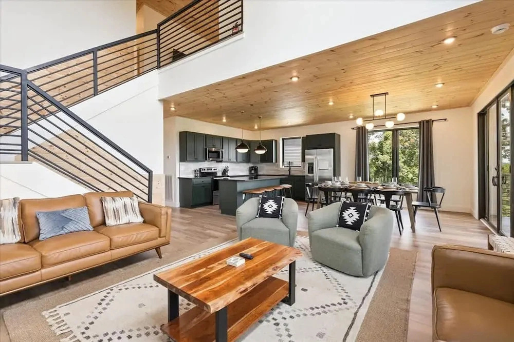 Horizons Ahead Mountain Home by Beyond Expectations With Pool