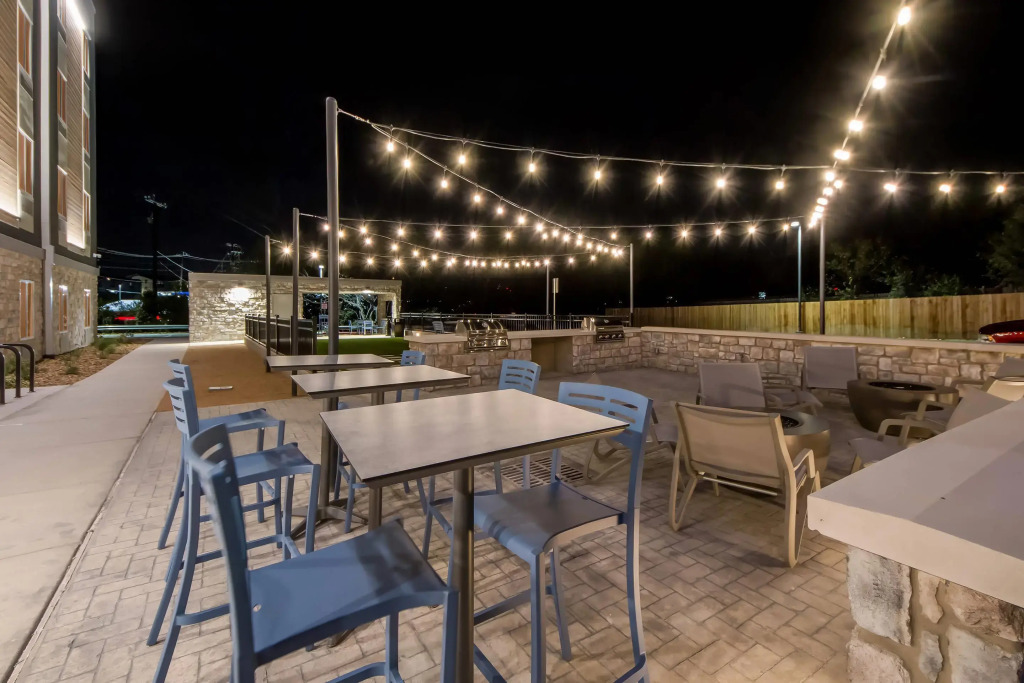 Everhome Suites San Antonio Lackland near SeaWorld by Choice Hotels