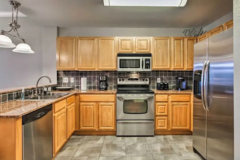 Sevierville Resort Retreat ~ 2 Mi to Pigeon Forge!