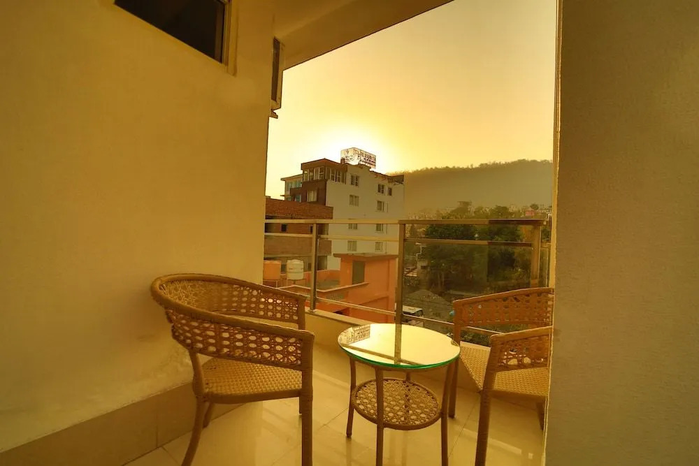 OYO 9711 Hotel Marc Blu