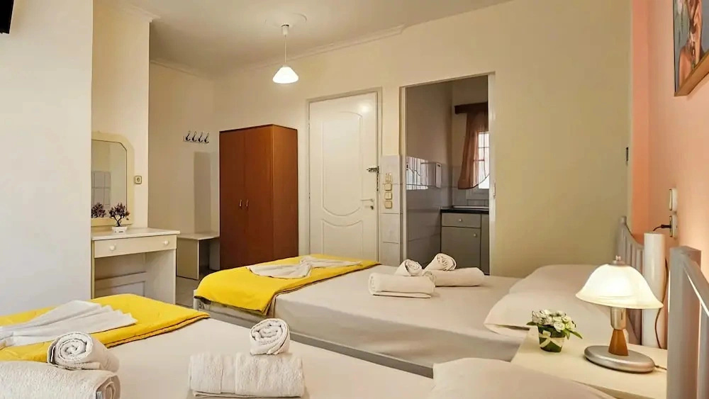 Chariclia Hotel