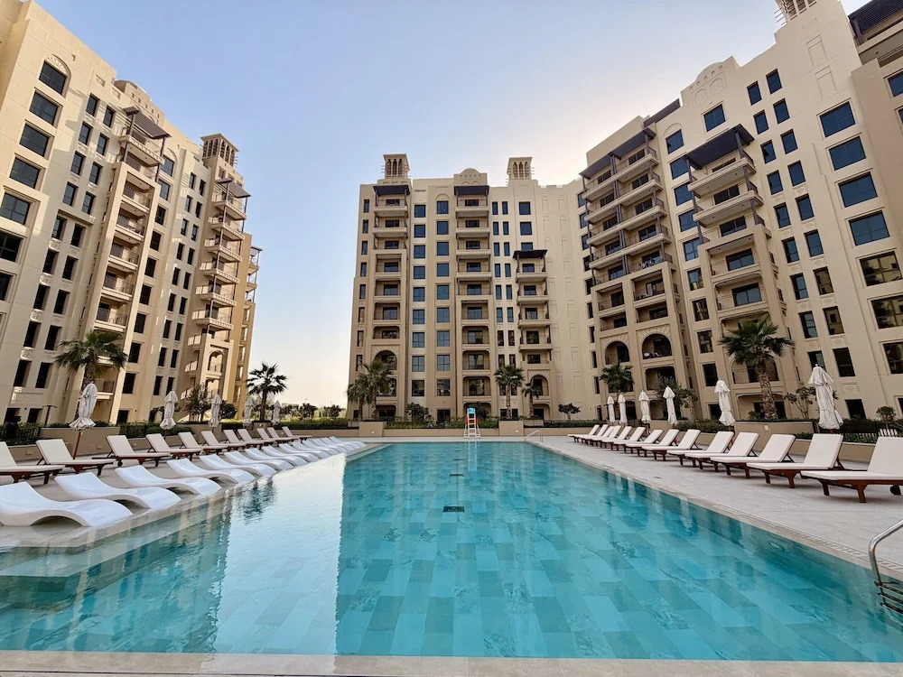 Chic MJL Retreat Steps to Souk Madinat Burj Al Arab