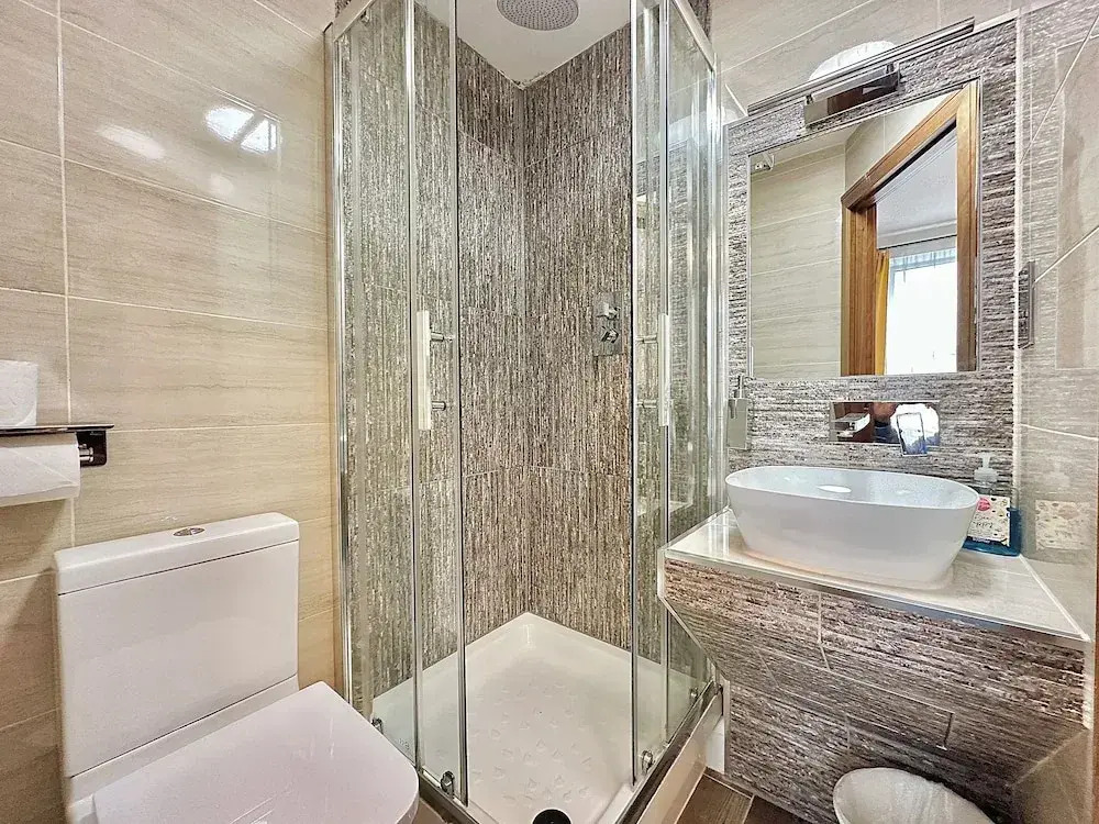Earls Court 205
