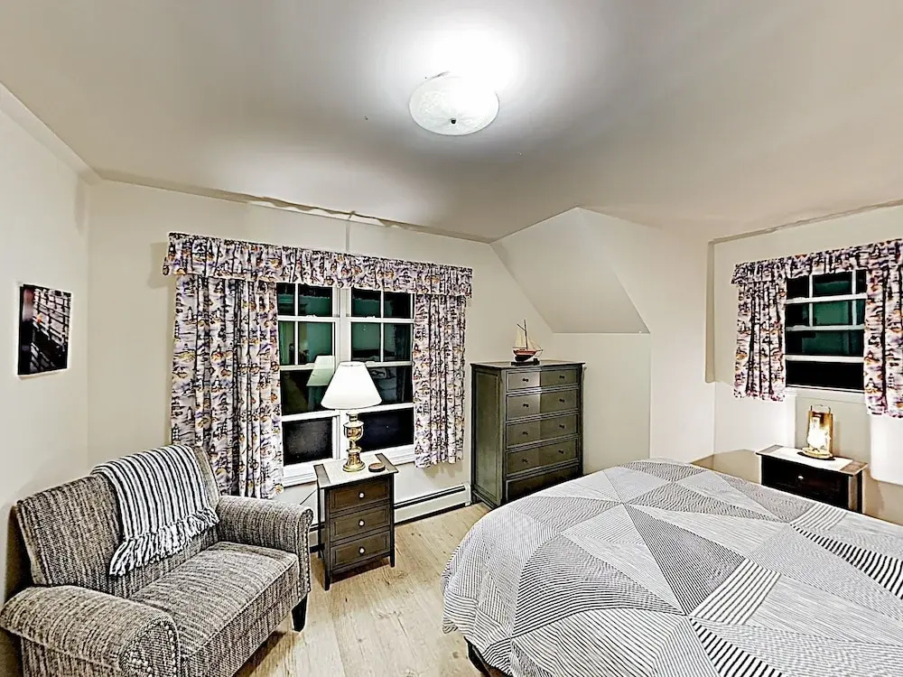 36 Southport - 4 Br Home