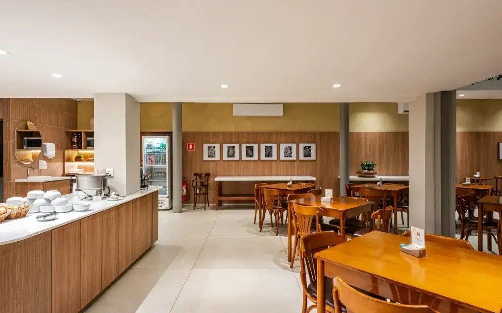 Malibu Plaza Hotel