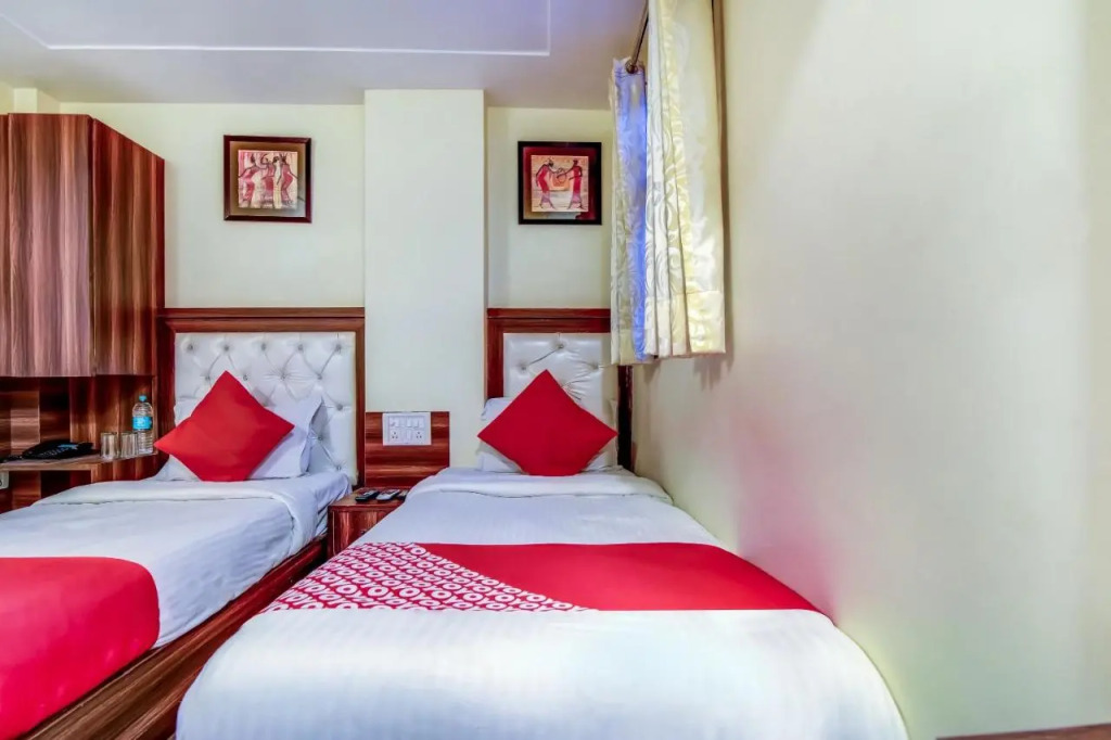 Hotel Sarthak Palace near Karol Bagh Metro station New Delhi