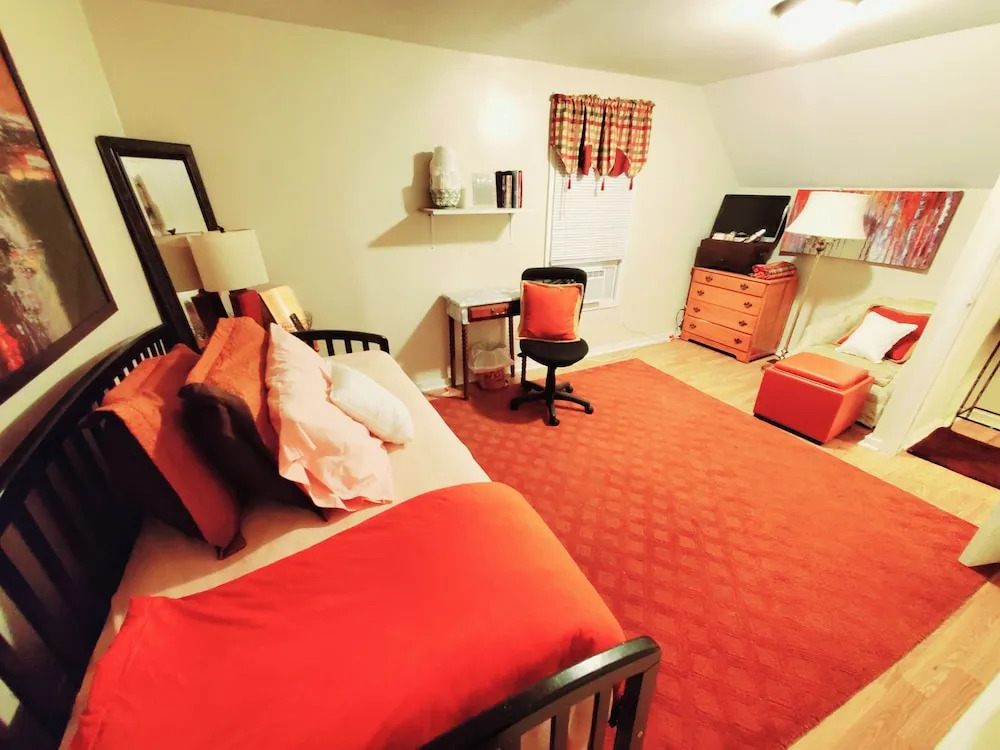 Fall Room 3min From Yale, And Other Colleges