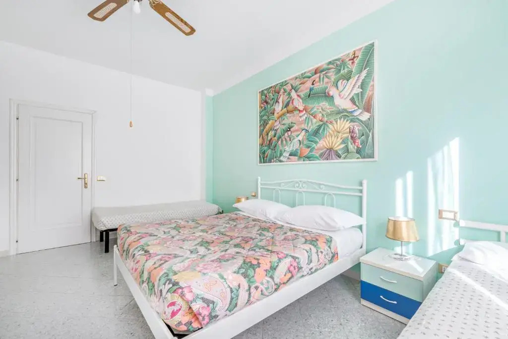Lia Rooms 2