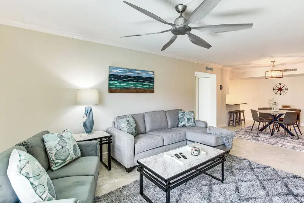 8 Mi to Beach: Modern Condo in Fort Myers!