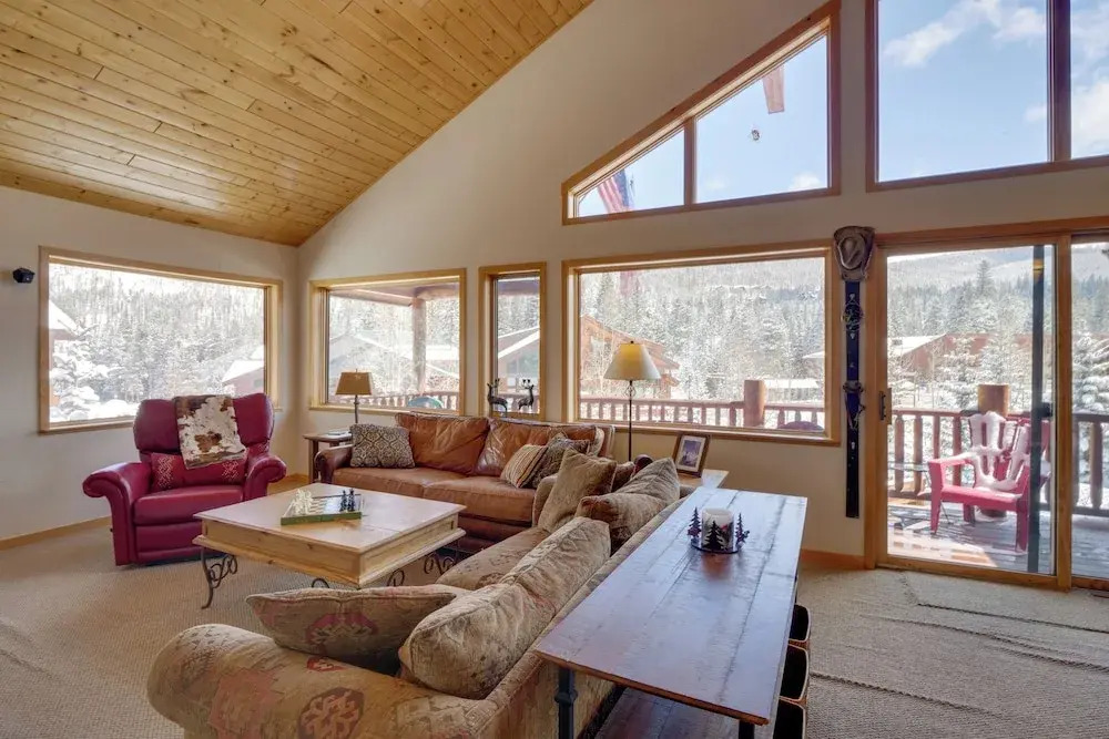 Slopeside Sanctuary - Penthouse < 1 Mi to Lifts!