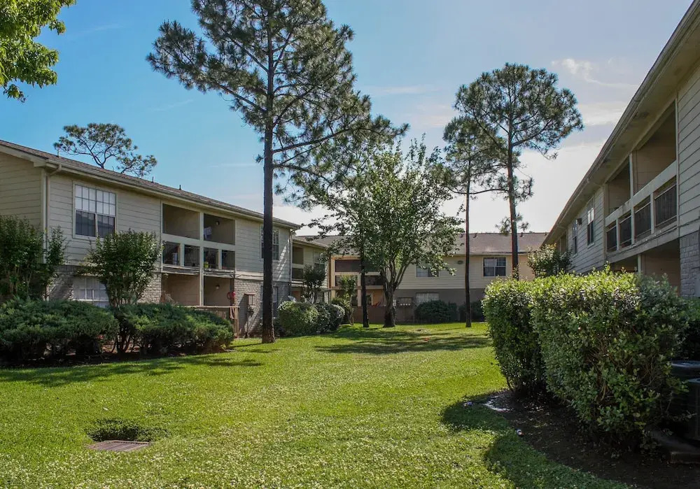 OYO Apartments at Eden Pointe