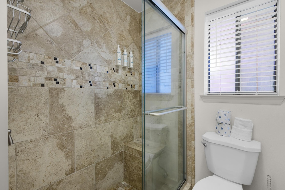 Sunset Harbor Palms 2-304