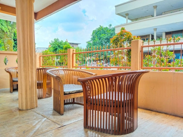 Hotel New Gondangdia Powered By Cocotel