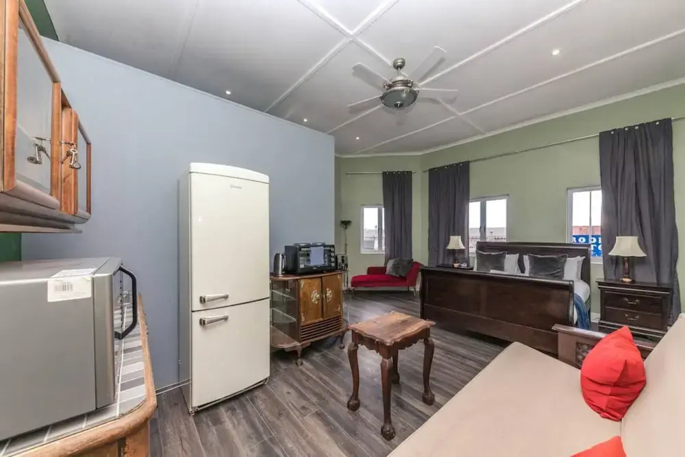 Central and Cosy 1 BD Studio Apartment in Woodstock