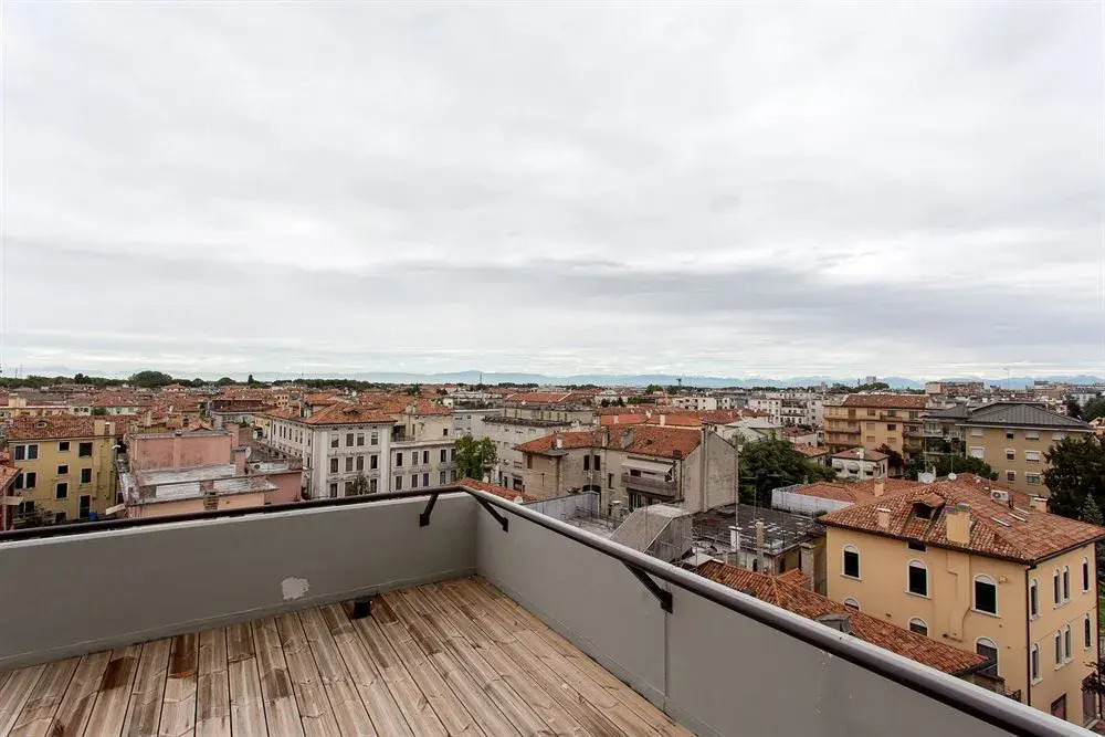 Rent it Venice