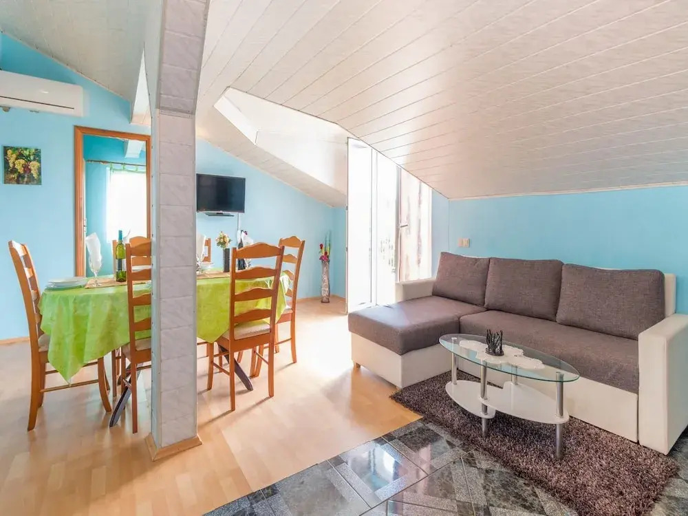 Secluded Holiday Home in Azillanet With Private Pool