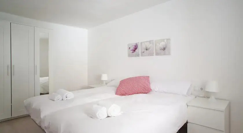 Gracia Barcelona Group Apartments
