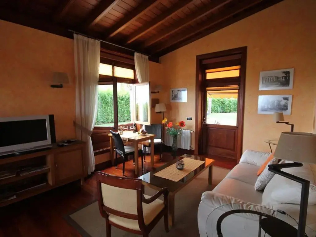 Lujoso apartamento en Finca Robles 1