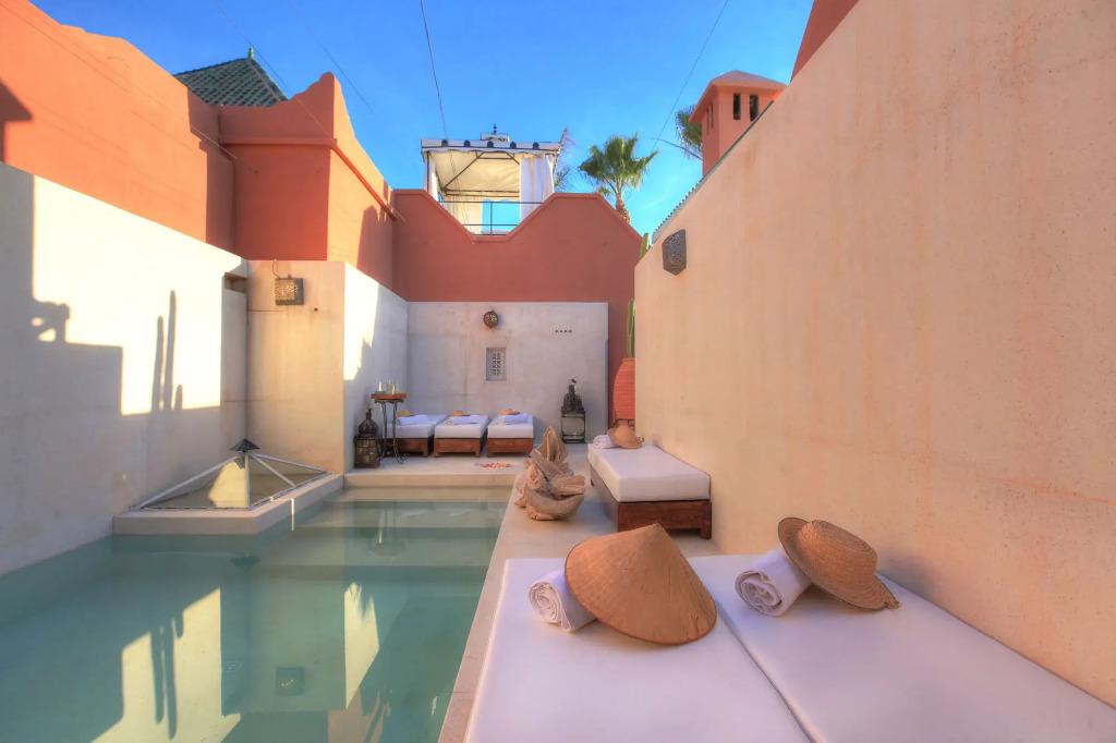 Riad Kaiss By Anika