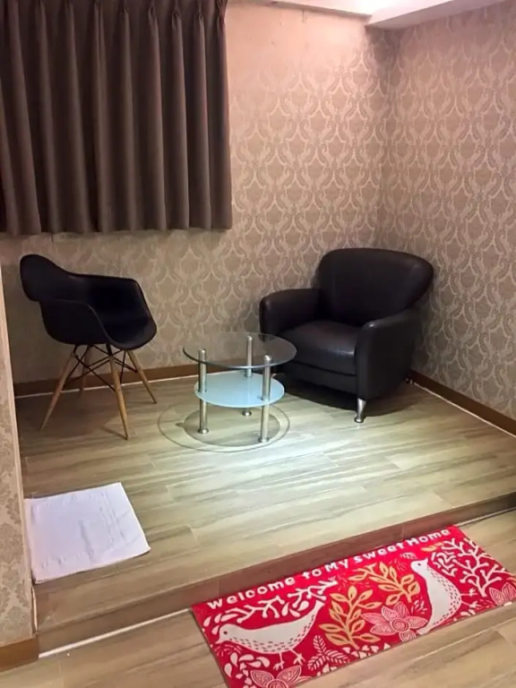 Art House Double Room-Sunflower