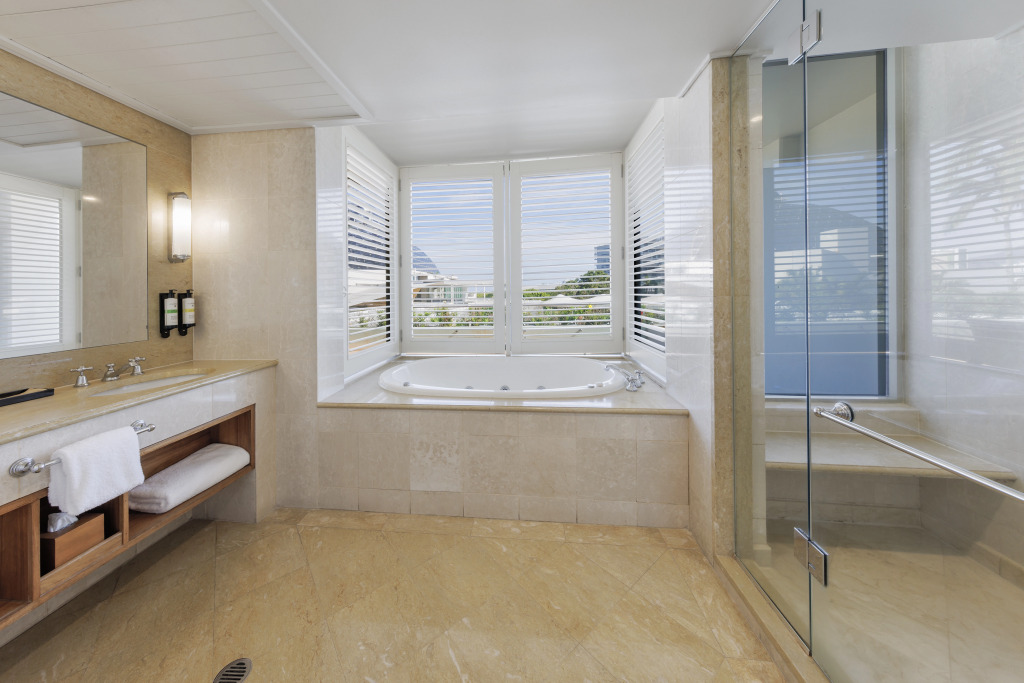 Pullman Reef Hotel Casino